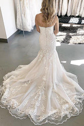 Chapel Train Mermaid Sweetheart White Wedding Dress with Lace